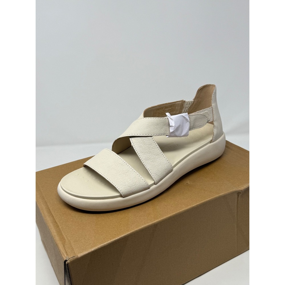 Vionic Cream White Strappy Comfort Sandal